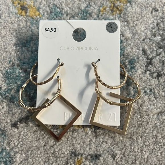 NWOT Set of 3 Gold Earrings - Picture 1 of 1